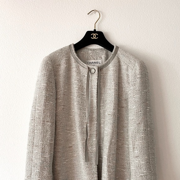 SOLD❗️Chanel runway fall silver gray tweed blazer jacket - Picture 4 of 14